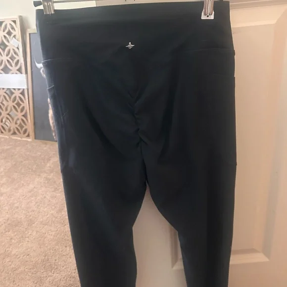 Halara Navy Leggings NWT - Picture 4 of 5